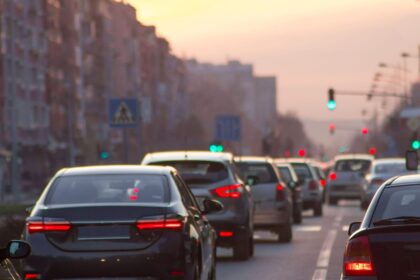 esential iadul suprem de pe dn1 prima zi cu trafic deviat prin otopeni pentru lucrarile la viitoarea statie de metrou de pe m6 raman doar doua benzi pe sens 68bf5b8e2feb9