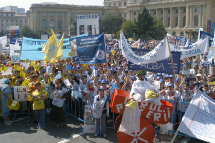 esential prima zi de scoala se muta pe strazile din bucuresti mii de profesori asteptati la miting in piata victoriei si la marsul spre cotroceni protestul pe ore 68be68df35695 3