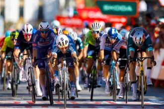 etapa a 11 a a turului spaniei scurtata si fara castigator din cauza protestelor 68b945506b175