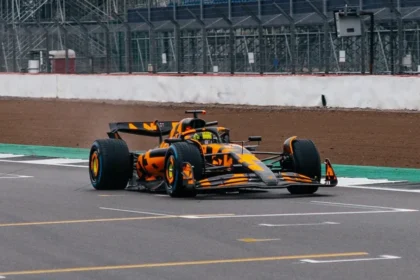 f1 mclaren racing a fost preluata de fonduri din bahrain si abu dhabi 68b85af5b3c33