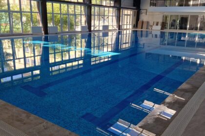 foto bazinul de inot de la scoala gimnaziala nr 311 va fi deschis zilnic f09f8f8a primaria are stabilit programul mai are de anuntat si preturile 68c2a077cc4ad