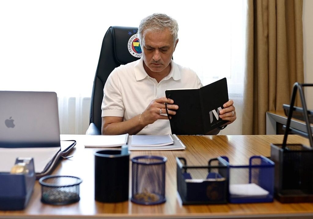 jose mourinho va fi noul antrenor al echipei benfica lisabona anunta televiziunea portugheza 68caa4833a083