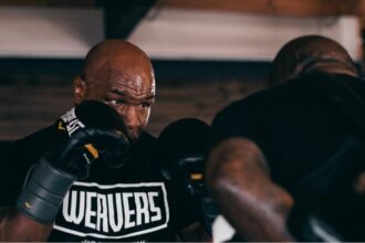 mike tyson si floyd mayweather se vor infrunta in ring in primavara anului viitor 68bac5ab1375d