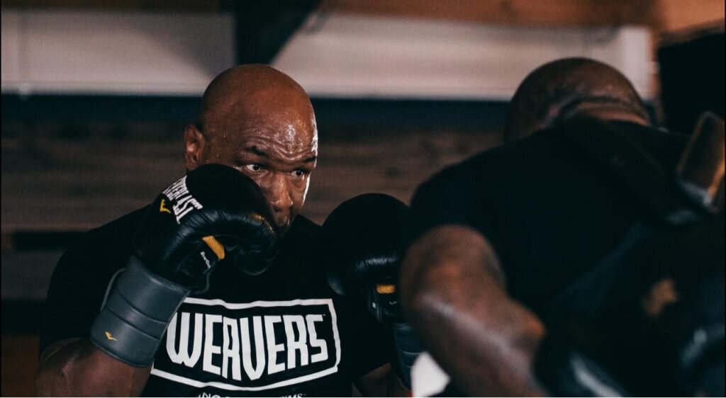 mike tyson si floyd mayweather se vor infrunta in ring in primavara anului viitor 68bac5ab1375d