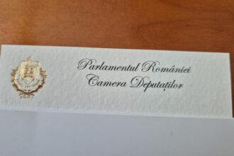 pe ce mai cheltuiesc banii nostri parlamentarii draguti de la bucuresti pe carti de vizita cu fir de aur ne instiinteaza dl radu mihaiu fost primar de sector 68c413815afb3