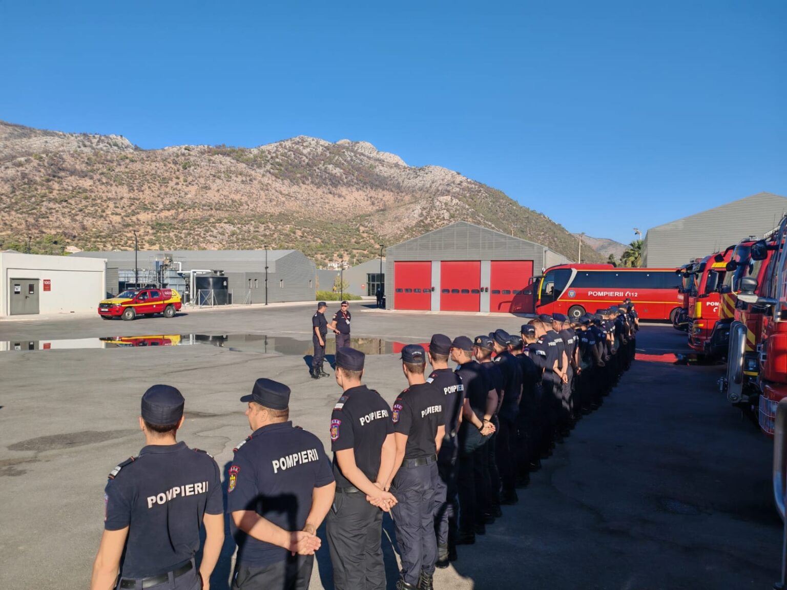 pompierii romani care au sprijinit autoritatile din grecia in lupta cu incendiile de vegetatie si au incheiat misiunea 68c92b2b94b56