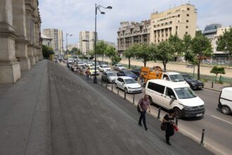 proiect masinile de marfa 300 000 la numar vor avea acces restrictionat in bucuresti la fel si cele de gunoi pmb spera ca astfel mai rezolva din problema traficului 68d13217090b7