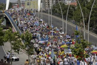 restrictii de trafic si linii stb deviate pentru protestul profesorilor in bucurestie29d97traseele afectate si deviate orarul marsului si mitingului 68be68d2eca5b 2