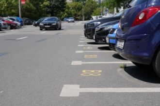 sectorul 3 utilizarea unui loc de parcare nominal fara detinerea unei autorizatii se va putea face exclusiv prin achitarea anticipata a tarifului orar 68d776f99b9d3