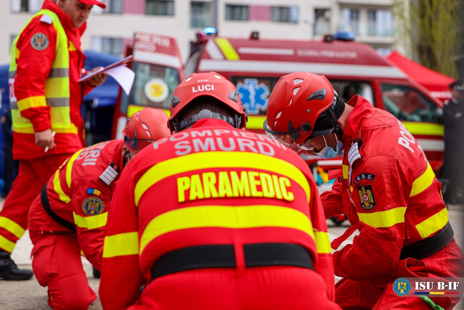 soferul masinii pe care a cazut fetita de doi ani de la etajul patru in chiajna nu imi trebuie nimic 68cf86eeba402