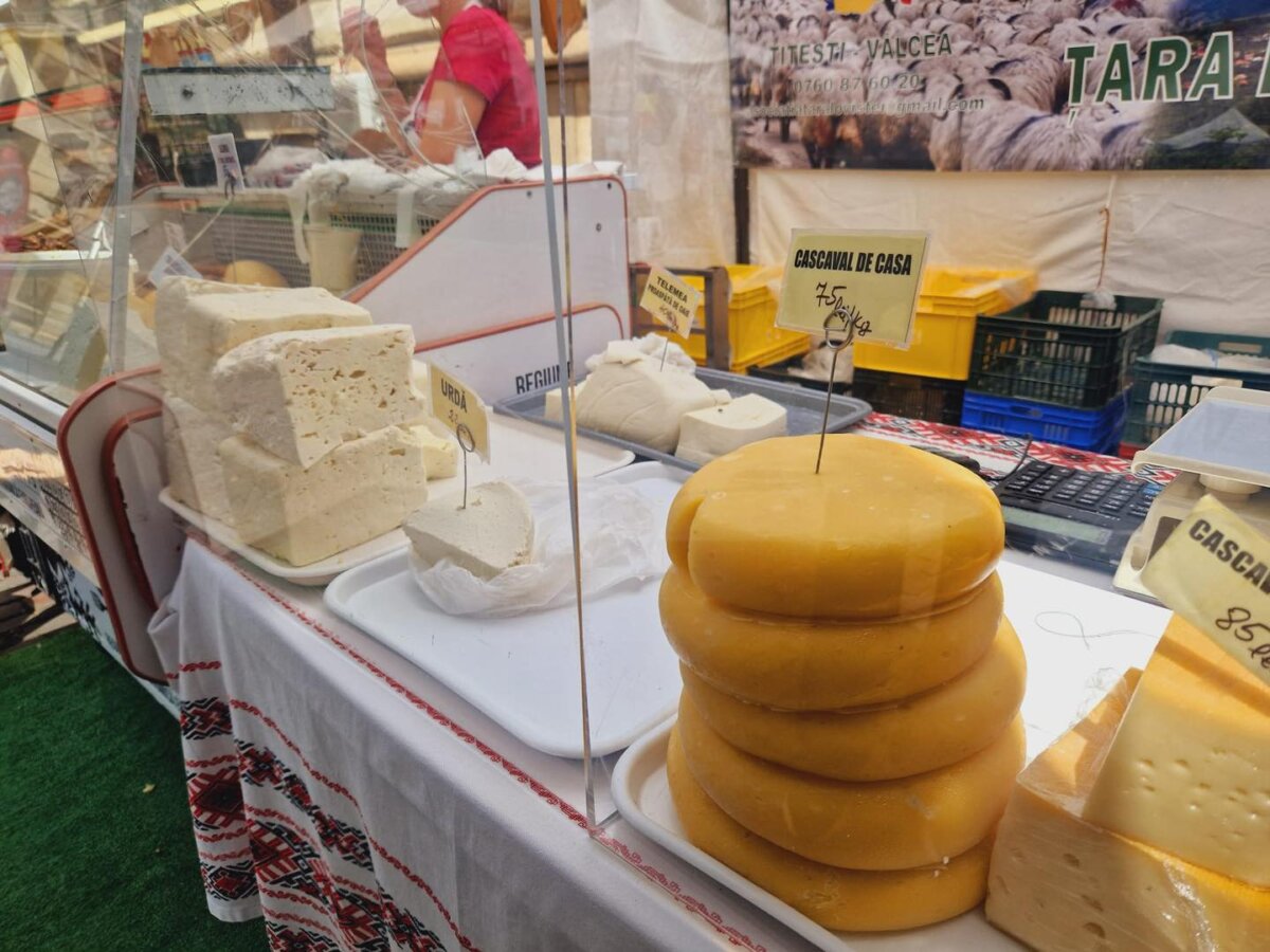 targ de produse si gusturi traditionale in curtea ministerului agriculturii 68c26866b4a60