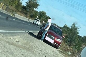 tentativa de inselatorie pe soseaua de centura jilava un barbat pretinde ca este turc si cere 500 lei in schimbul unui inel pentru bani de benzina 68d933c7b3f44