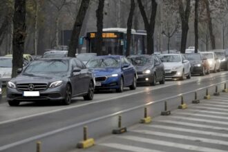 traficul din zona piata constitutiei unirii dat peste cap sunt restrictii pentru festivalul unforgettable mai mult se sta decat se merge spune o bucuresteanca 68c05eae57aee