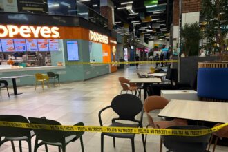 un barbat a atacat fosta iubita si sotul ei intr un mall din drumul taberei femeia avea ordin de protectie impotriva lui el purta bratara de monitorizare 68ca5ed55b79f