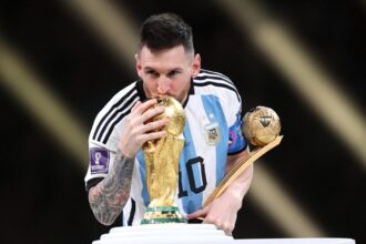 un card panini cu lionel messi vandut la licitatie pentru suma de 15 milioane de dolari 68c8237b92689