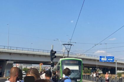 update linia 41 blocata pe soseaua virtutii la pod ciurel stb anunta un incident tehnic pe traseu 68c0411bd4e5e