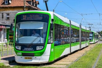 update urgenta medicala pe traseu tramvaiele liniilor 23 si 32 sunt blocate pe calea rahovei stb un calator are nevoie de ingrijiri medicale 68d6a5d87c29e