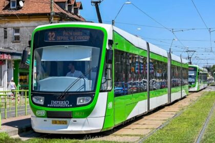 update urgenta medicala pe traseu tramvaiele liniilor 23 si 32 sunt blocate pe calea rahovei stb un calator are nevoie de ingrijiri medicale 68d6a5d87c29e