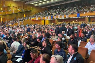 video foto sala palatului arhiplina la lansarea partidului lui cristian popescu piedone 68da5ba64a3f4