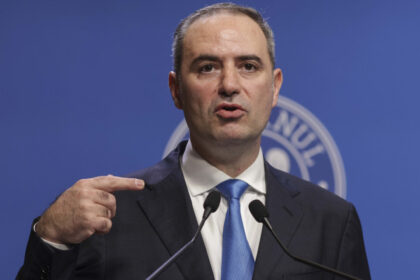 video ministrul finantelor acuzat ca are o firma cu datorii de 17 milioane de lei cum se apara alexandru nazare 68b9c2a1e80a3