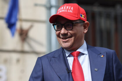 video ponta a fost pacalit de doi comedianti rusi care s au dat drept porosenko ce le a spus despre georgescu si zelenski 68d7abe34778d