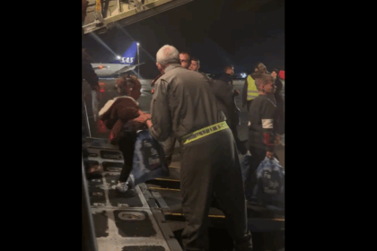 video romania desfasoara o noua misiune de sprijin umanitar destinata populatiei civile din fasia gaza 10 raniti grav si 28 de apartinatori 68cb12de43223