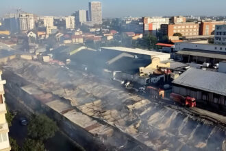 video ruina totala cum arata acum hala antrefrig distrusa de incendiul izbucnit aseara in pantelimon depozitul inca fumega pompierii inca intervin 68d39a8cec62e