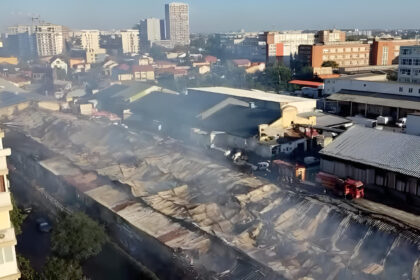 video ruina totala cum arata acum hala antrefrig distrusa de incendiul izbucnit aseara in pantelimon depozitul inca fumega pompierii inca intervin 68d39a8cec62e