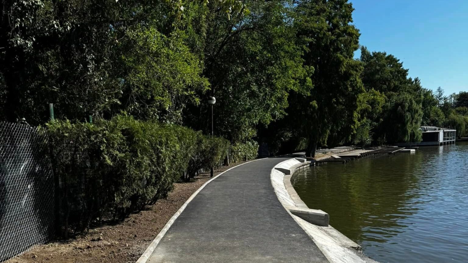 video tronsonul cel mai periculos din herastrau a fost pus in siguranta bujduveanu oamenii au venit la alergat in toamna reparam tot parcul 68bae13a91747