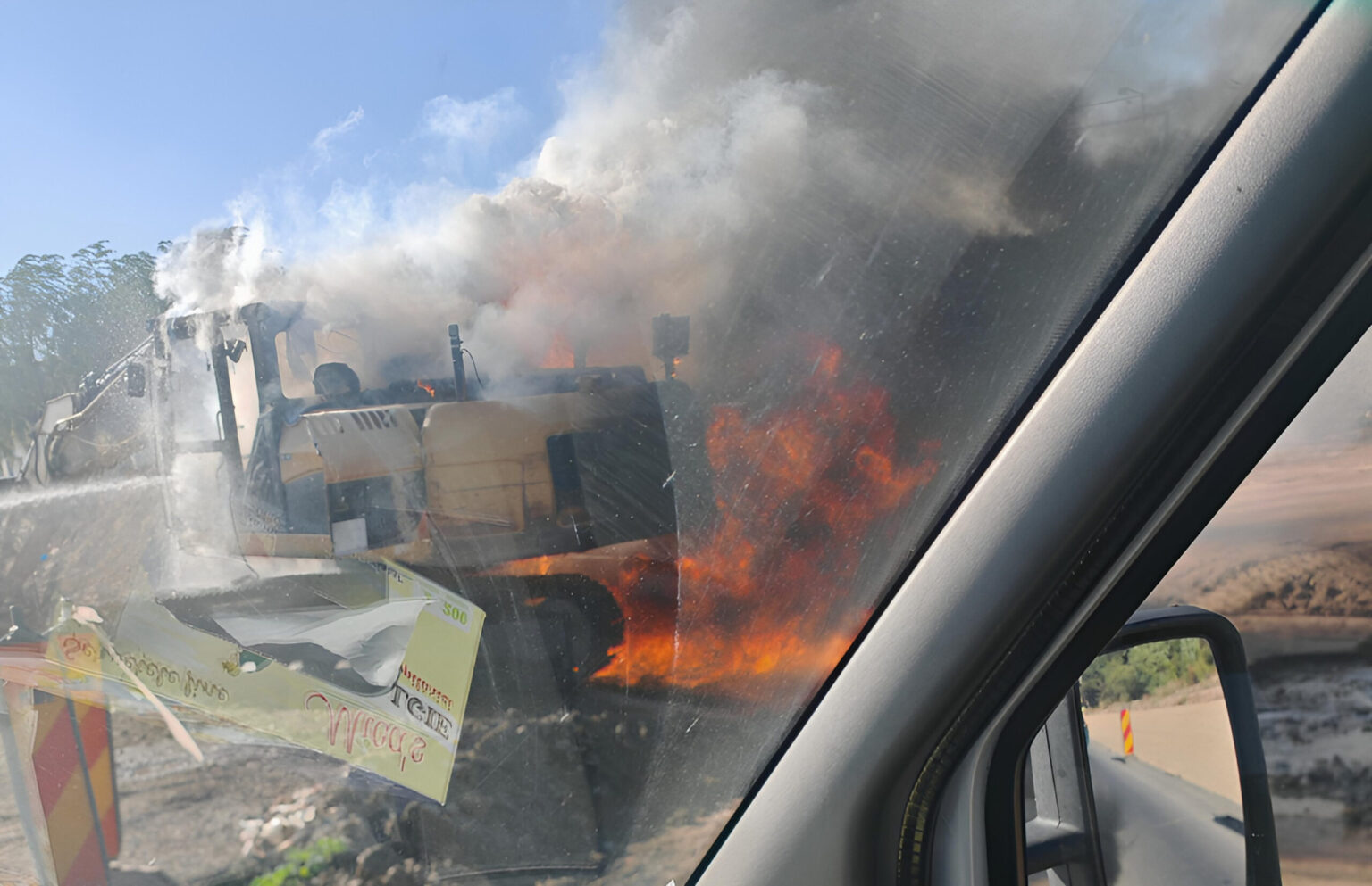 video utilaj in flacari pe centura capitalei pe santierul dintre jilava si magurele slava cerului ca nu sunt victime trafic deja ingreunat 68d39a7eb3227