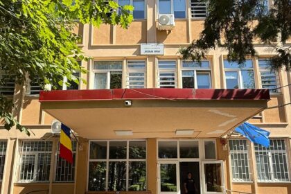 zece scoli si gradinite din sectorul 1 intra in reabilitare si consolidare 68bad61266998