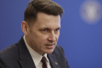 abrudean nu mai are nimeni incredere in politicieni aia e clar foarte multi au vorbit mult prea mult si au facut mult prea putin 6904b36d41e4a