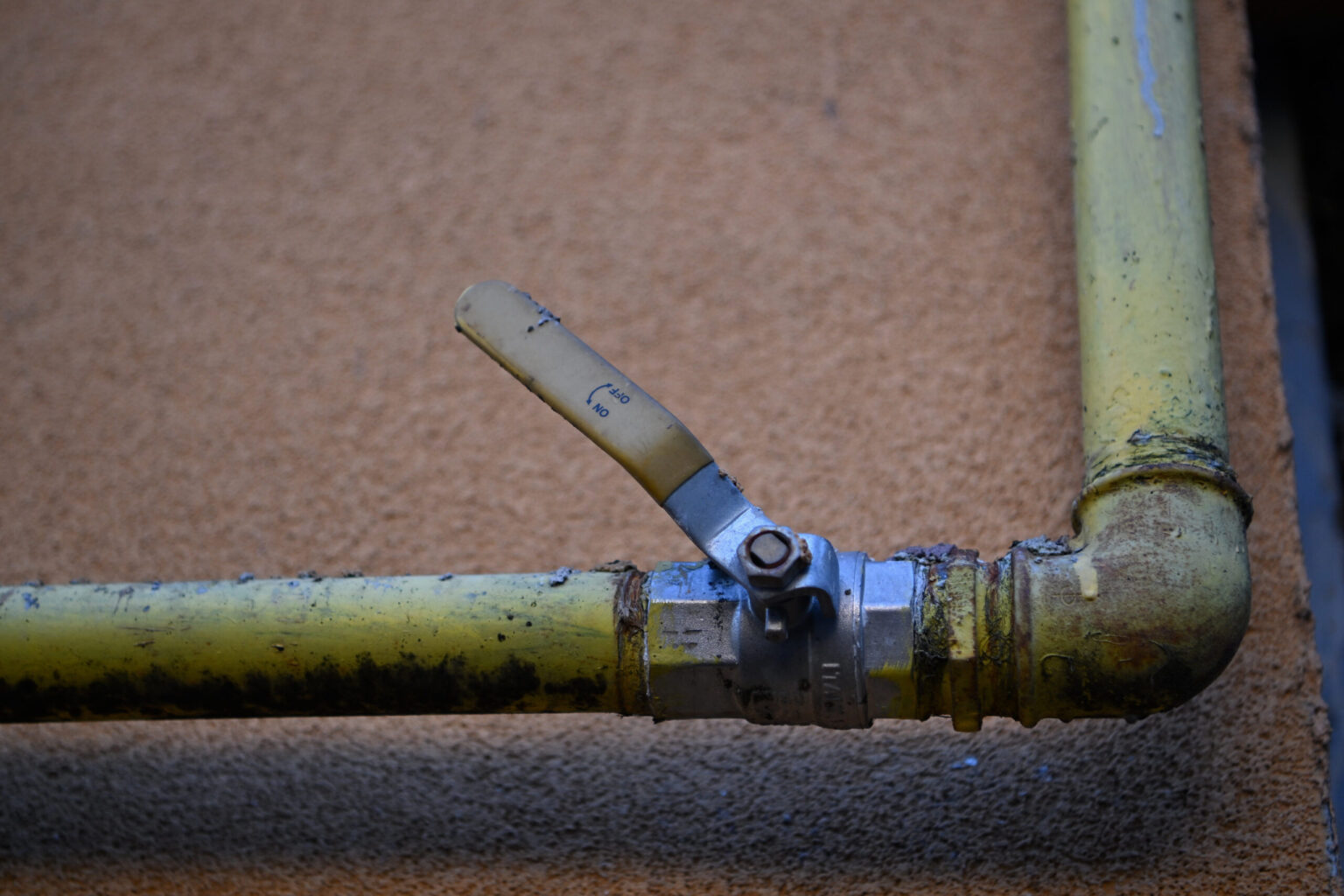 alerta de miros de gaz in centrul capitalei circulatia a fost inchisa temporar problema a fost remediata 68ffdcc77307c