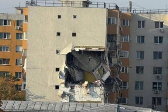 alerta ocoliti zona intervin pompierii si ambulantele mesaj pentru soferi dupa explozia puternica din blocul de langa liceul bolintineanu 68f1f46288efd