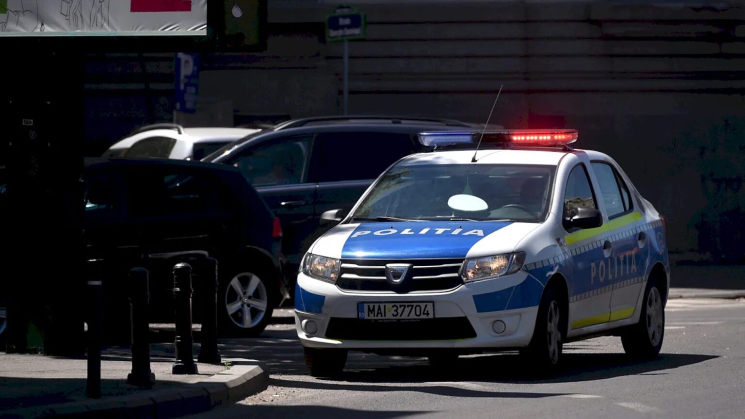 angajat de la adp sector 6 pus sub control judiciar este cercetat pentru delapidare si uz de las prejudiciul este de peste 330 de mii de lei 68fb85810a885