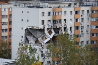 apelul prefectului capitaleie29d97efb88fnu mergeti in blocul distrus de explozia din rahova au aparut imagini false cu locatari care ar intra in cladire 68f4c83de5945