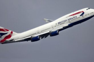 aterizare de urgenta la otopeni un avion british airways a fost deviat din cauza fumului la bord patru pasageri posibil intoxicati 68e7f419031f7