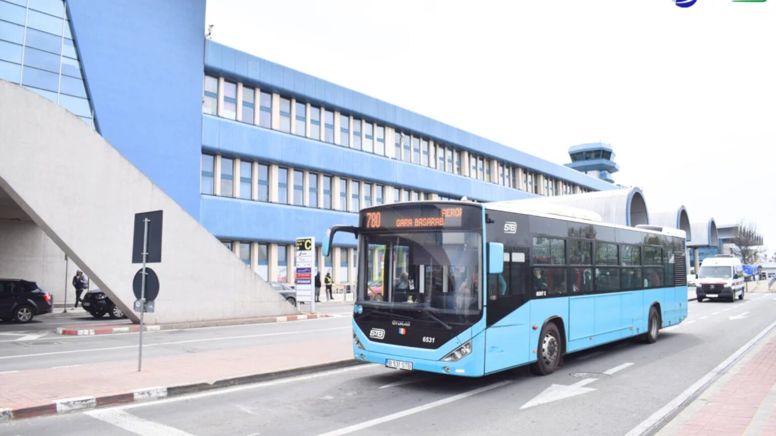 autobuzele liniei stb 780 revin pe traseu in perioada 14 17 octombrie circulatia trenurilor spre aeroportul otopeni se suspenda in acele zile 68ecfa4c63070