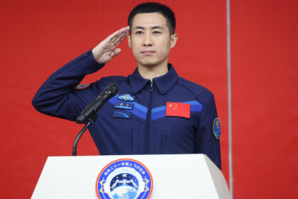 beijingul lanseaza o misiune in cosmos cel mai tanar astronaut din istoria chinei pleaca in spatiu alaturi de patru soareci 69033437c9b53