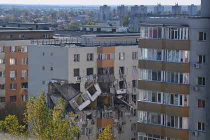 bucurestean din rahova aproape disperat stiti cand dau drumul la gaze distrigaz rebransarea se va face in etape peste 1 000 de familii fara gaze din cauza exploziei 68f5f942ee816