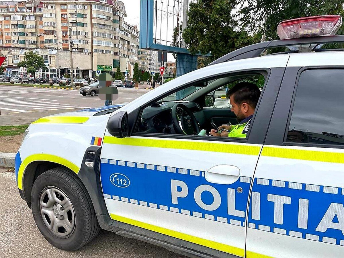 bucuresti trei barbati care au furat placutele de inmatriculare ale unei masini cercetati 68e6bebaae92e