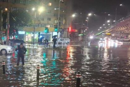 bucurestiul risca sa se inunde in timp record in urma codului rosu apa nova le recomanda soferilor sa nu parcheze langa canalizari guri de scurgere 68e50237ecfcb 1
