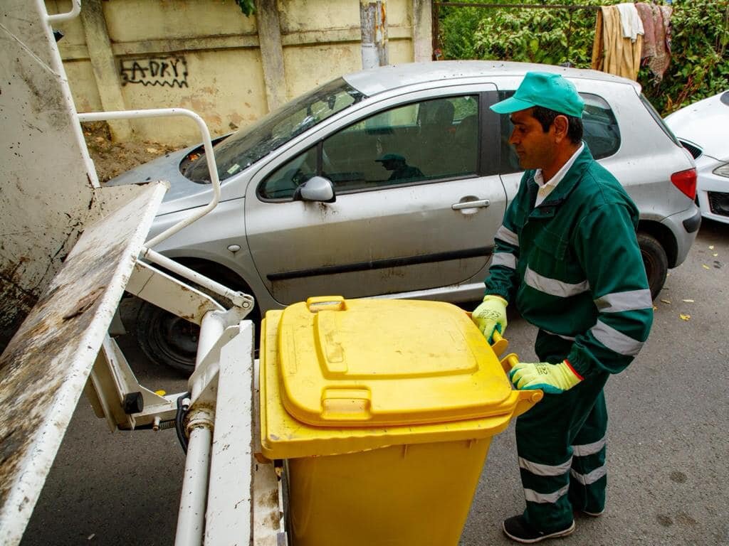 bujduveanu este aberant ca bucurestiul sa nu aiba calendar pentru aprovizionare si pentru ridicarea deseurilor 68ec766d8e1f7