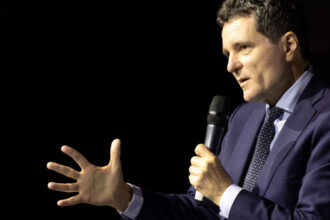 cat a costat campania electorala a lui calin georgescu presedintele nicusor dan vorbeste de zeci de milioane de euro 68dca7ddc177b