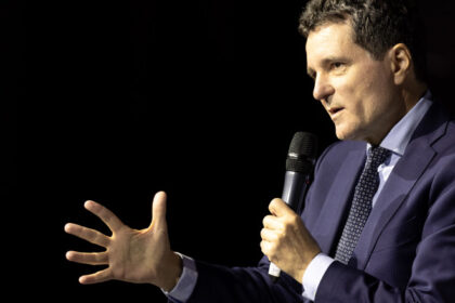 cat a costat campania electorala a lui calin georgescu presedintele nicusor dan vorbeste de zeci de milioane de euro 68dca7ddc177b