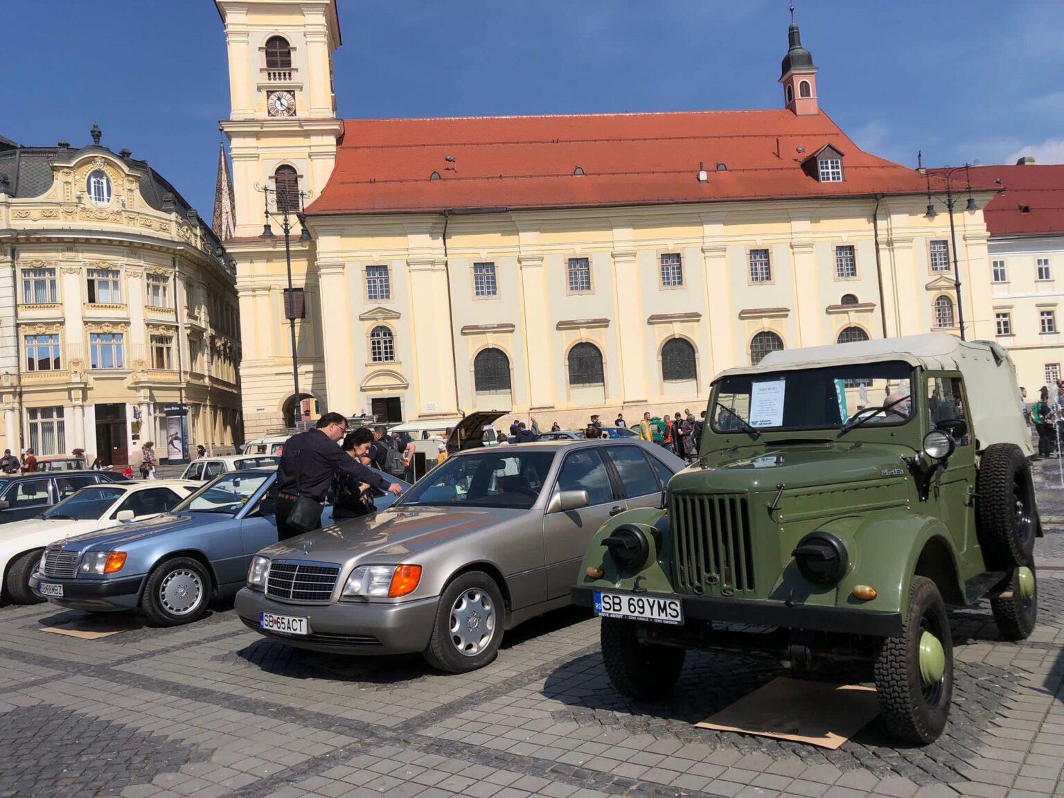 cea mai mare expozitie de autovehicule a muzeului pe roti al romaniei vine in parcul lumea copiilor 68f87253ef43d