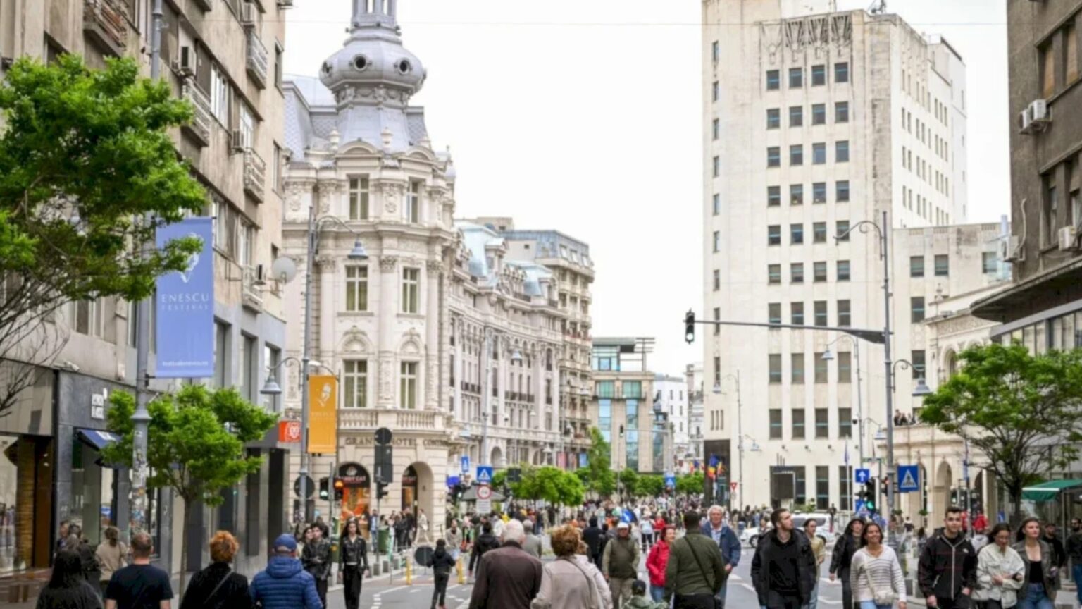 cel mai futurist festival de lumini targ de toamna in kiseleff romanian creative week primul weekend din octombrie e plin de evenimente in bucuresti 68ddcccc7c331