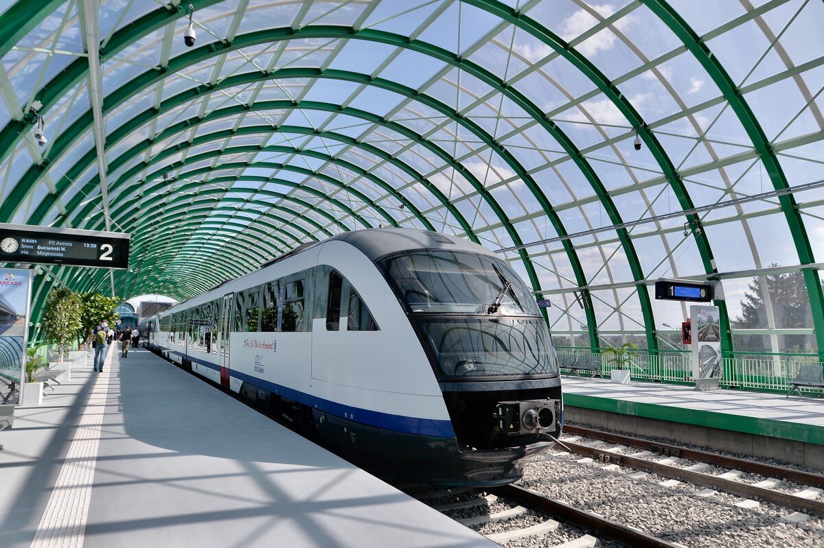 circulatia trenurilor pe ruta bucuresti nord aeroportul henri coanda suspendata in perioada 14 17 octombrie intre orele 09 00 14 00 68eb354cec686