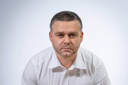 ciucu azi cu poza incruntata nu cu zambet si pisic se simte tinta nr 1 a atacurilor mizerabile incepute pe mizeria aia de tiktok crede ca toate se intampla fi 6904faa29070e