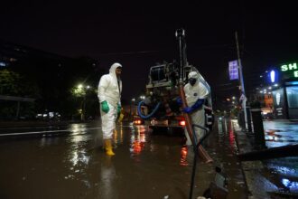 echipele primariei sectorului 2 mobilizate in teren pe durata codului rosu de ploi pana la ora 2300 s a intervenit in aproximativ 20 de locatii 68e57b46d740b